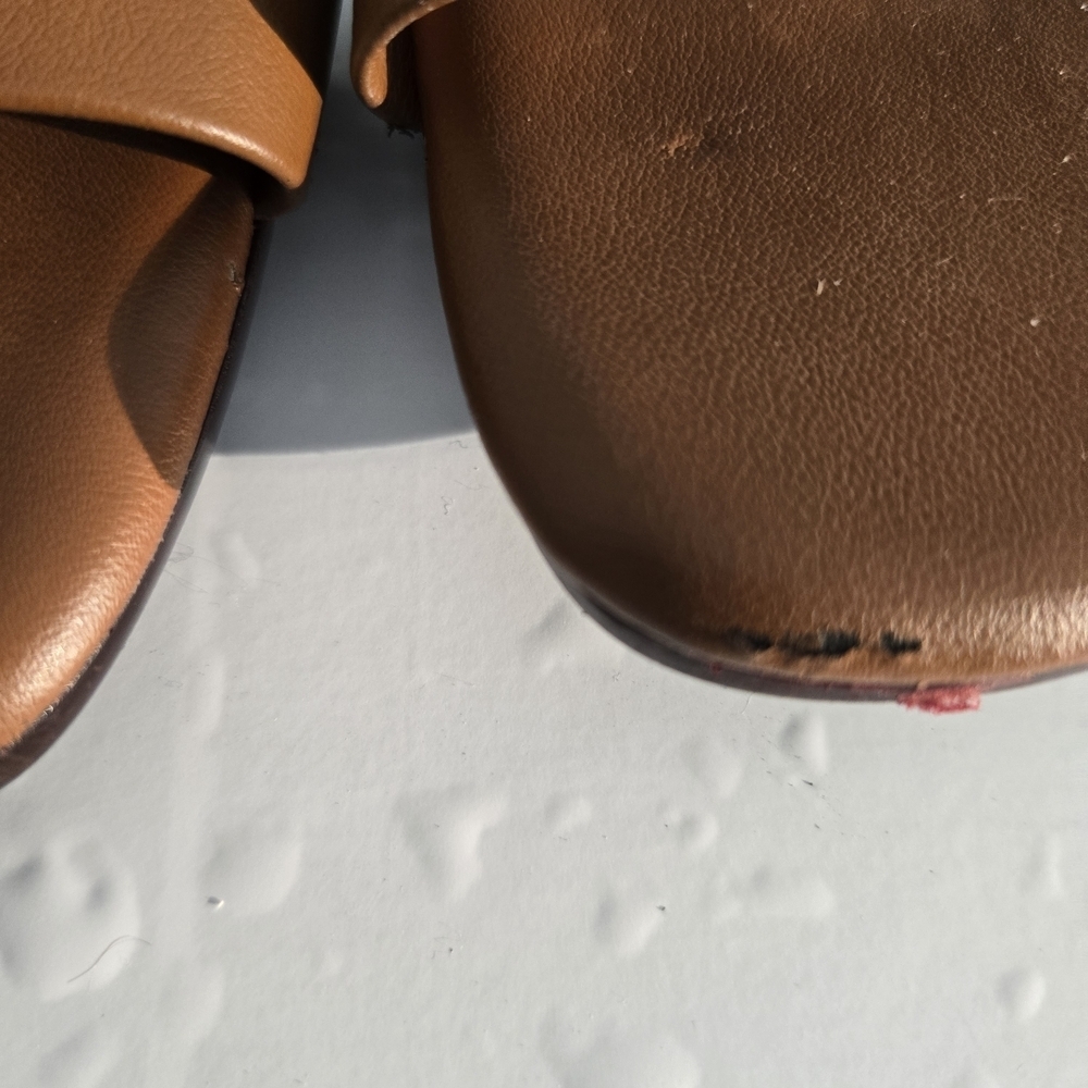 Italian Shoemakers Brown Sandals with Woven Strap - Picture 2 of 12